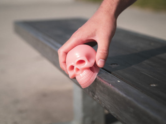 Wosk deskorolkowy w kształcie czaszki